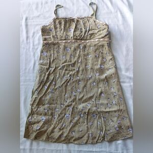 ‼️5 items for $8‼️Floral Olive Green Dress